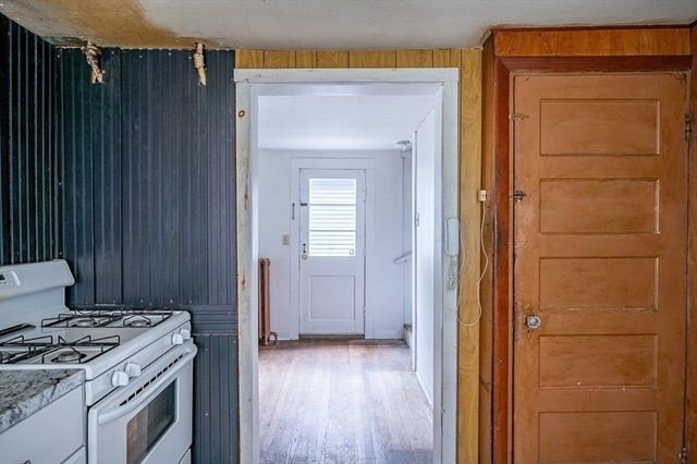 108 Palmer St, Quincy, MA 02169
