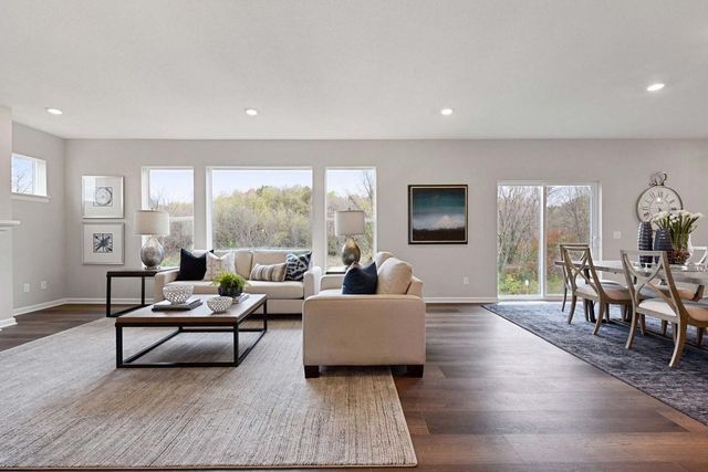 3067 Trinity Dr, Shakopee, MN 55379