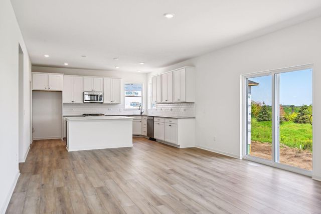 3067 Trinity Dr, Shakopee, MN 55379