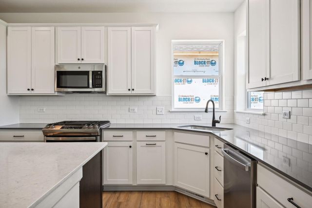 3067 Trinity Dr, Shakopee, MN 55379