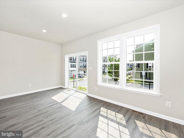 110 SPRING BANK WAY, Frederick, MD 21701