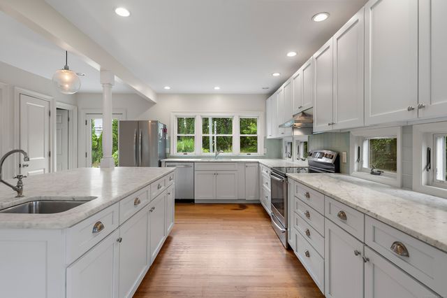 19 Sherwood Drive, Westport, CT 06880