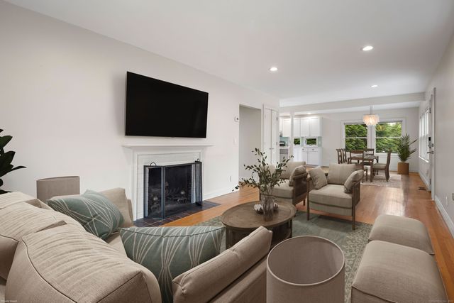 19 Sherwood Drive, Westport, CT 06880