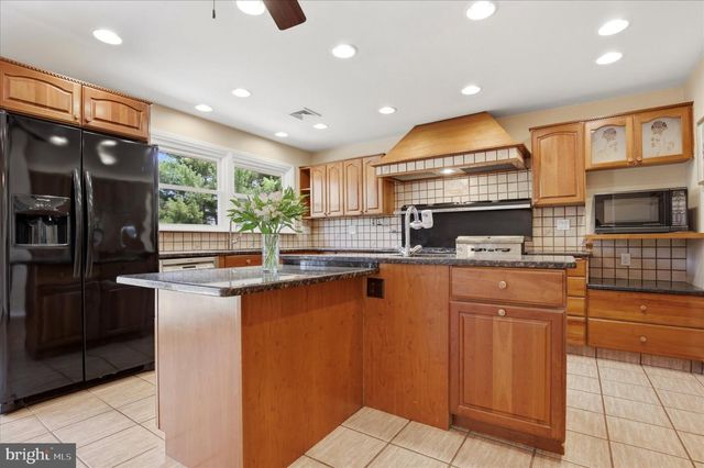 241 SCHOOL LANE, Norristown, PA 19403