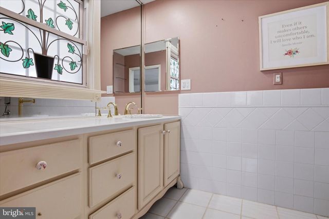 241 SCHOOL LANE, Norristown, PA 19403