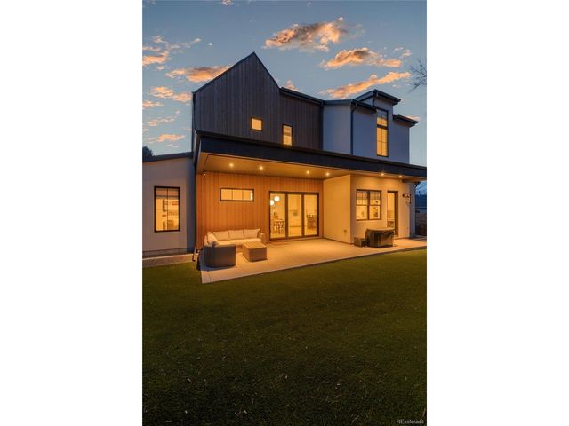 2930 S Madison St, Denver, CO 80210