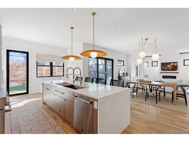 2930 S Madison St, Denver, CO 80210