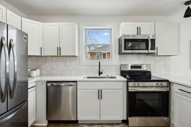 4003 Cedar Cir, Nashville, TN 37218