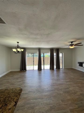 8216 NW 8th St 3, Plantation, FL 33324