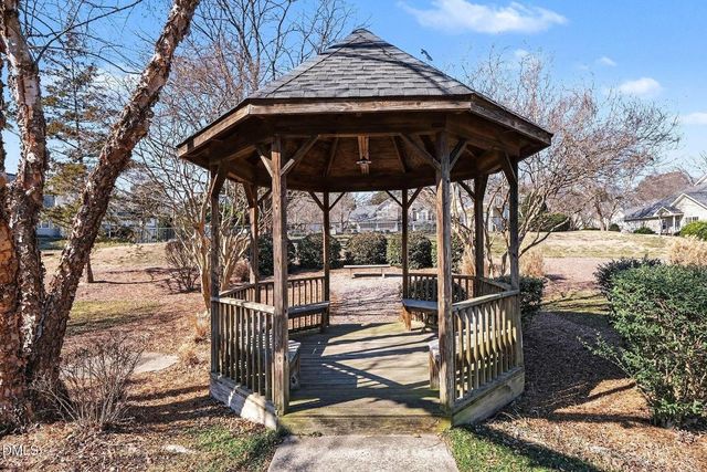 2711 Andover Glen Road, Raleigh, NC 27604