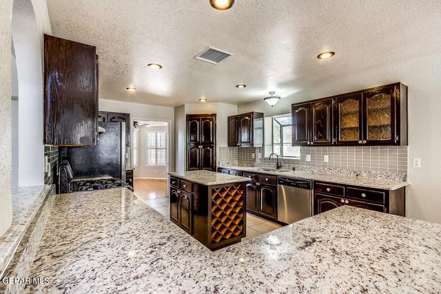 6104 LA POSTA Drive, El Paso, TX 79912