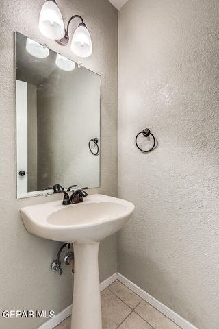 6104 LA POSTA Drive, El Paso, TX 79912