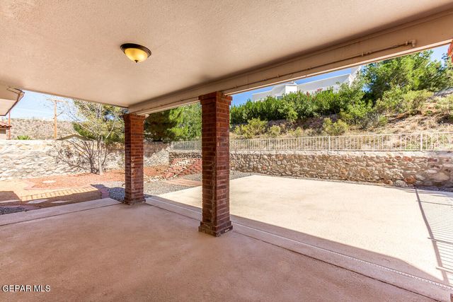 6104 LA POSTA Drive, El Paso, TX 79912