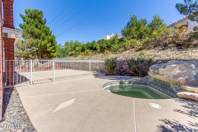 6104 LA POSTA Drive, El Paso, TX 79912