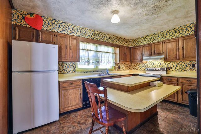 182 Mayview Forest Drive, Woodlawn, OH 45215