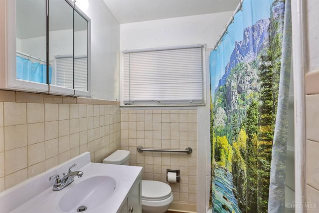 182 Mayview Forest Drive, Woodlawn, OH 45215