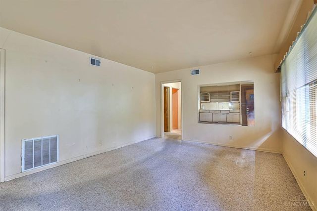 182 Mayview Forest Drive, Woodlawn, OH 45215