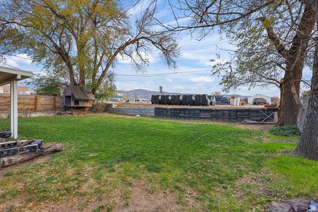 553 CLARK ST, Woods Cross, UT 84010