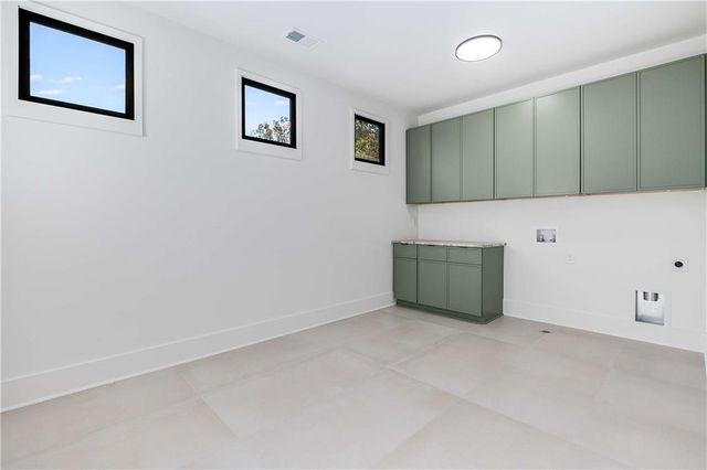 1000 Clementstone Drive, Atlanta, GA 30342