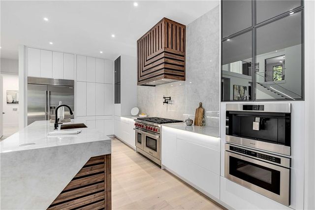 1000 Clementstone Drive, Atlanta, GA 30342