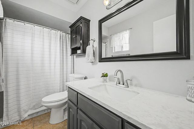 3747 E DULCIANA Avenue, Mesa, AZ 85206