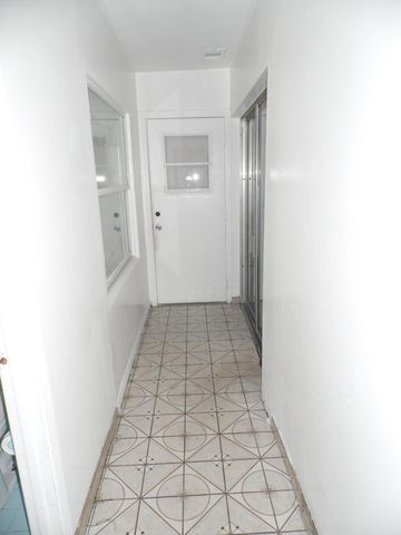 528 49th Street, West Palm Beach, FL 33407
