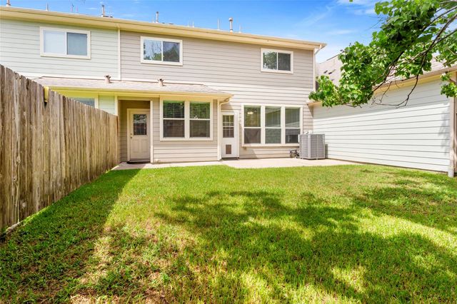 2840 Sand Dune Drive, Seabrook, TX 77586