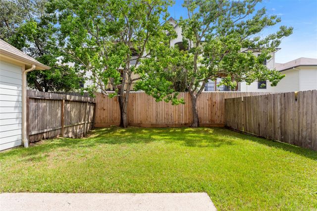 2840 Sand Dune Drive, Seabrook, TX 77586