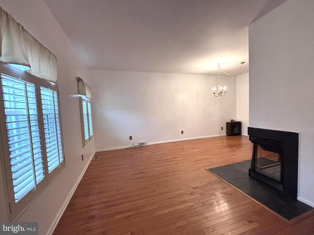 12 TASLEY CT, Robbinsville, NJ 08691