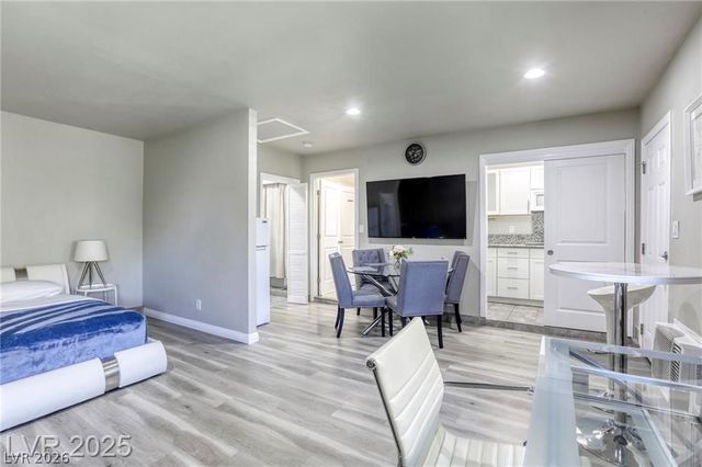 4068 Spitze Drive, Las Vegas, NV 89103