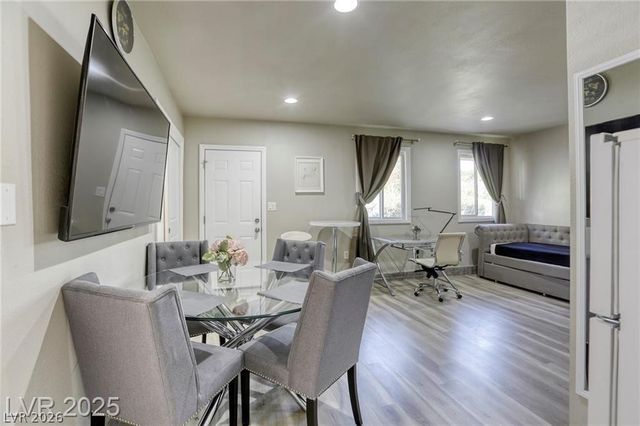 4068 Spitze Drive, Las Vegas, NV 89103