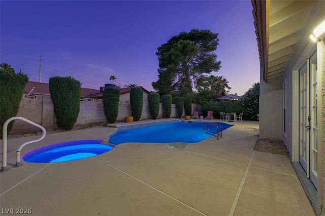 4068 Spitze Drive, Las Vegas, NV 89103