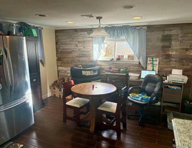 11 Tell Avenue, Deer Park, NY 11729