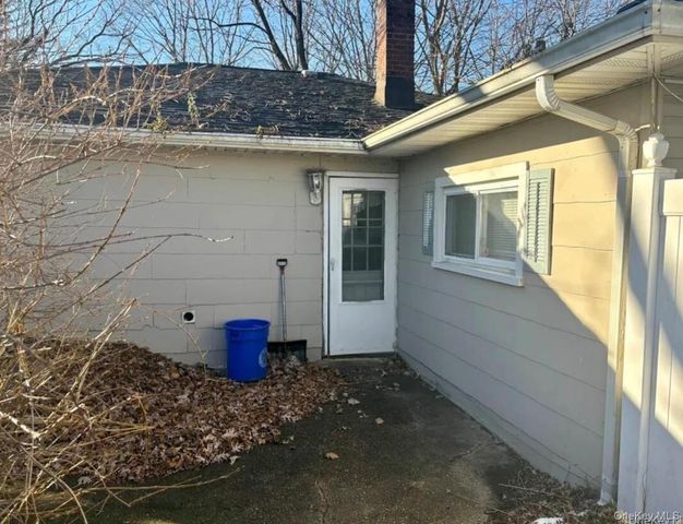 11 Tell Avenue, Deer Park, NY 11729