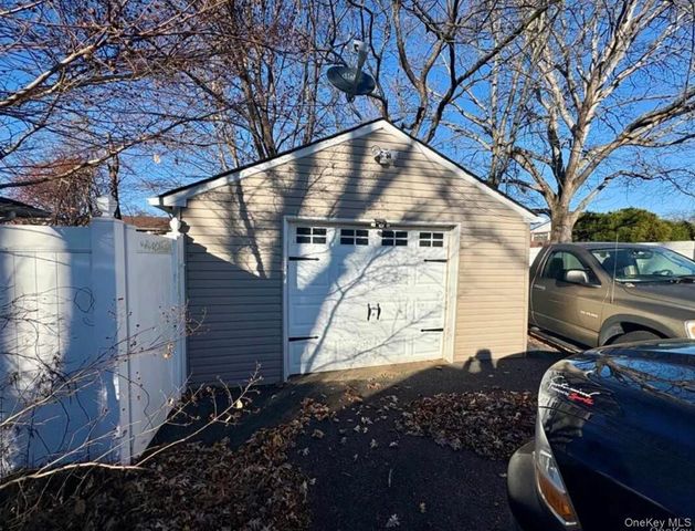 11 Tell Avenue, Deer Park, NY 11729