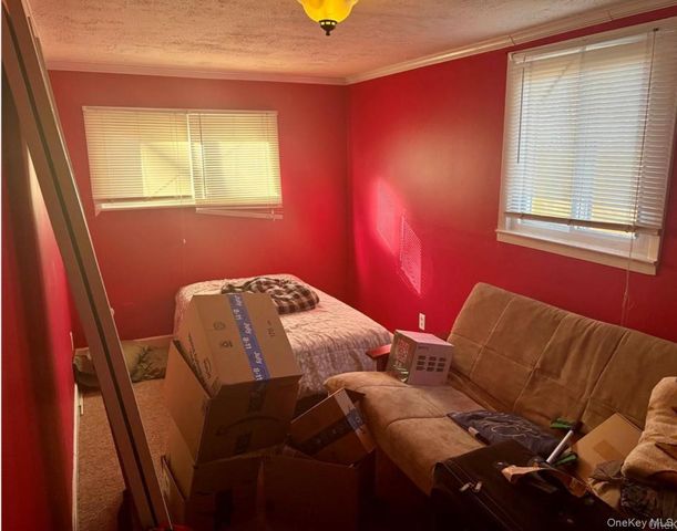 11 Tell Avenue, Deer Park, NY 11729