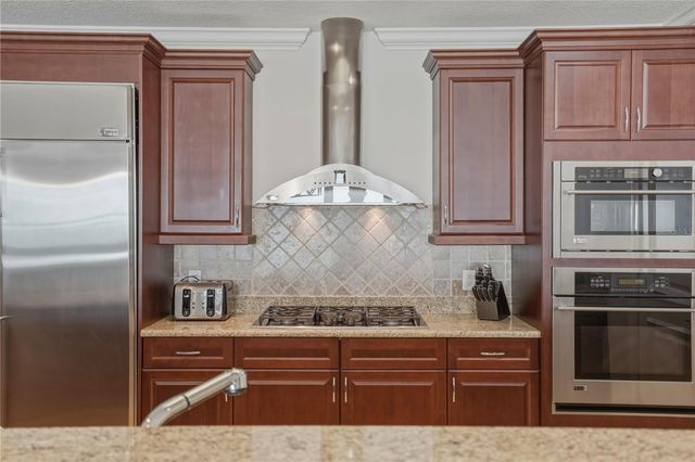 312 8TH AVENUE N 203, Tierra Verde, FL 33715