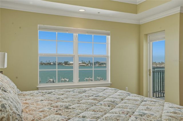 312 8TH AVENUE N 203, Tierra Verde, FL 33715