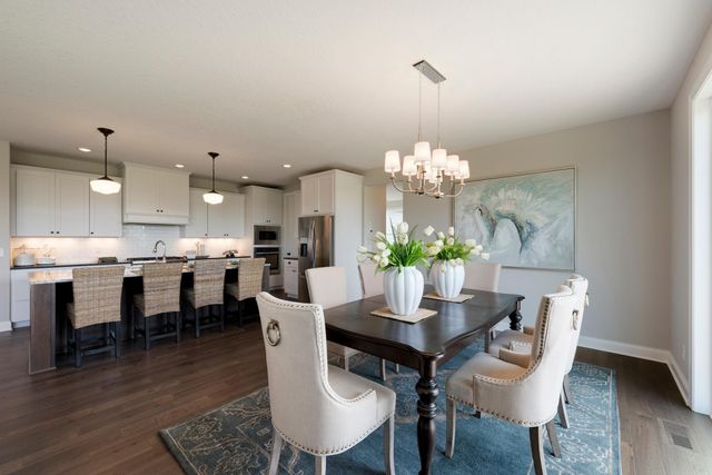 725 Crest Curve, Hudson, WI 54016