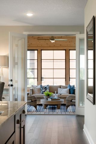 725 Crest Curve, Hudson, WI 54016