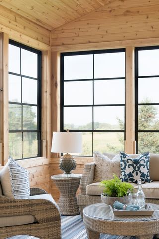 725 Crest Curve, Hudson, WI 54016