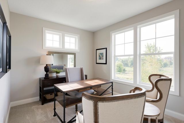 725 Crest Curve, Hudson, WI 54016