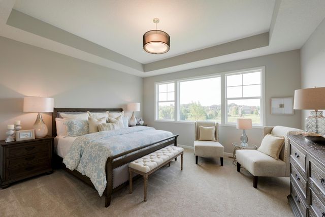 725 Crest Curve, Hudson, WI 54016