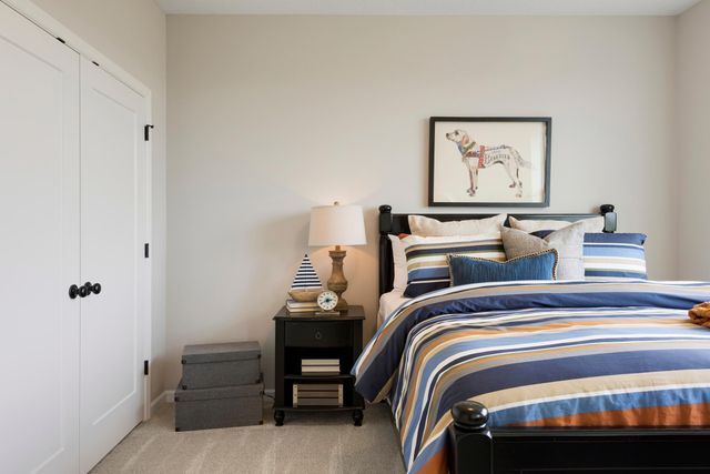 725 Crest Curve, Hudson, WI 54016