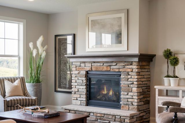 725 Crest Curve, Hudson, WI 54016