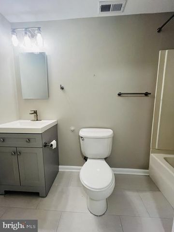 11 CAVAN GRN, Nottingham, MD 21236