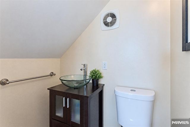 8512 Smith Avenue, North Bergen, NJ 07047