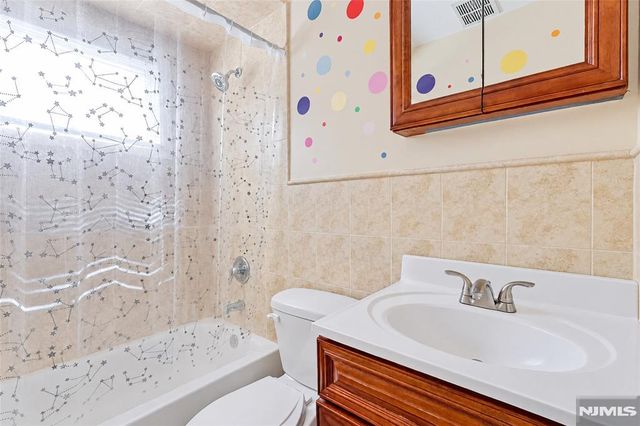 8512 Smith Avenue, North Bergen, NJ 07047