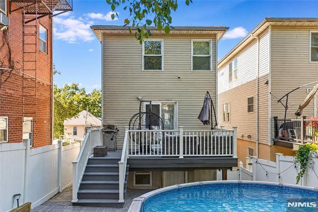 8512 Smith Avenue, North Bergen, NJ 07047