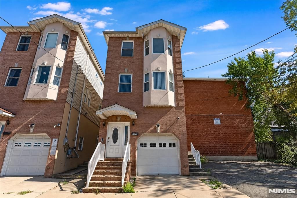 8512 Smith Avenue, North Bergen, NJ 07047